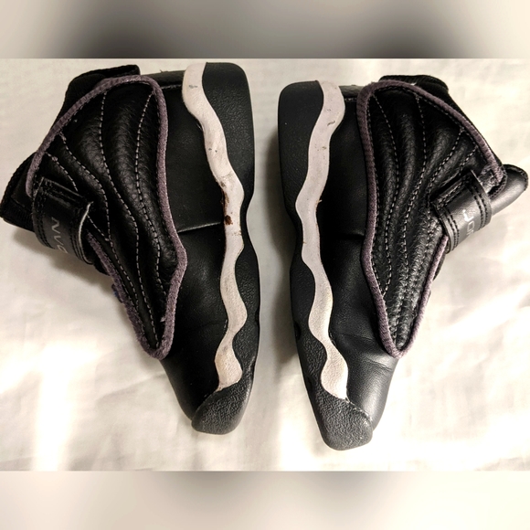 Nike Air Jordan Pro Strong Unisex Sneakers - Picture 3 of 8